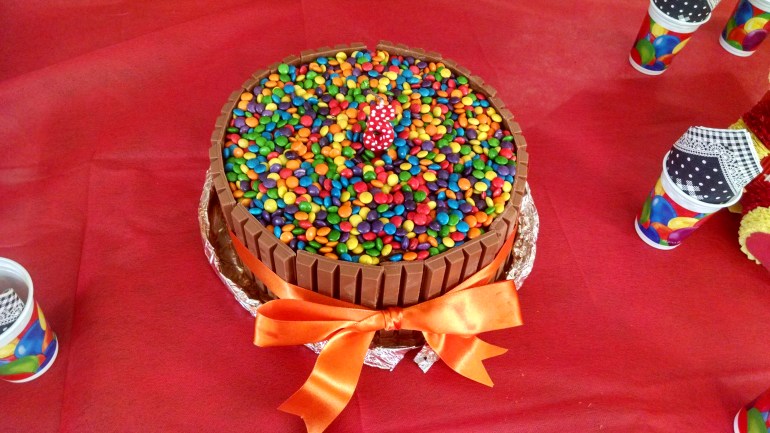 O bolo de kit kat!!
