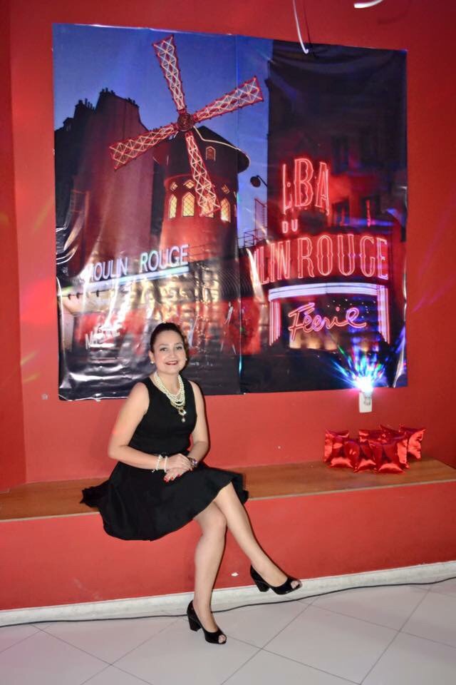 banner moulin rouge