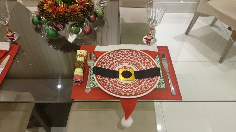 prato com cinto de papai noel