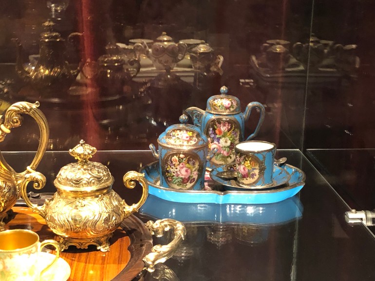 DEC1AE83-5A53-4D1E-A30B-748E57376D89